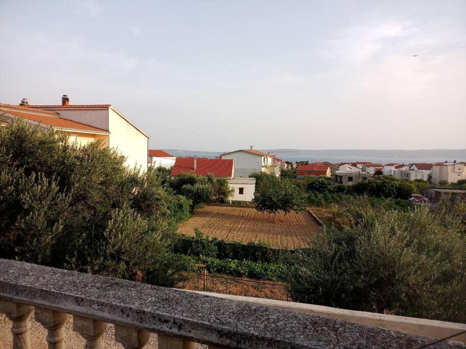 Ferienwohnung Obiteljski Stan Kastel Luksic Kaštela Exterior foto
